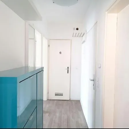 Stilvolle 3-zimmer-wohnung Am Opernhaus